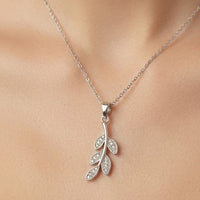 Leaf Pendant Zircon Diamond Necklace