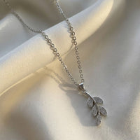 Leaf Pendant Zircon Diamond Necklace