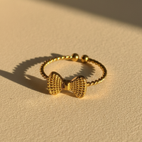 Ribbon Embrace Ring