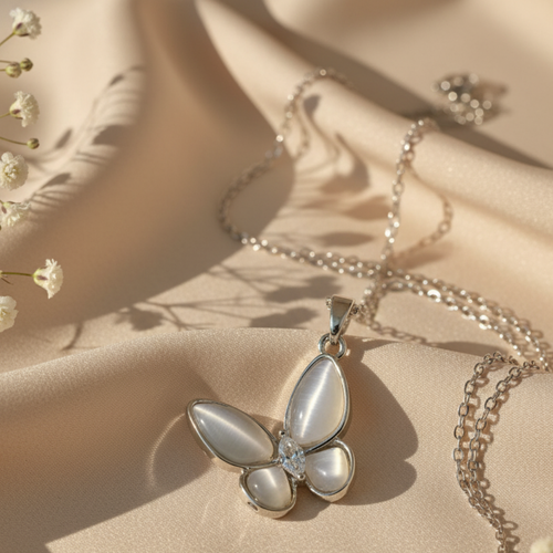Clustered Necklace